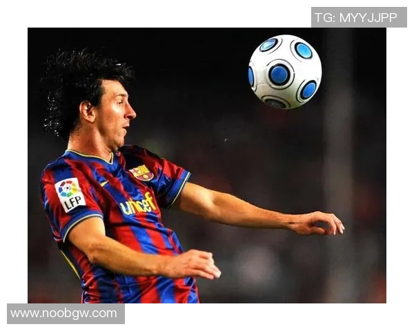 2012年足球界风云人物盘点：梅西C罗伊布等球星的辉煌表现与影响力