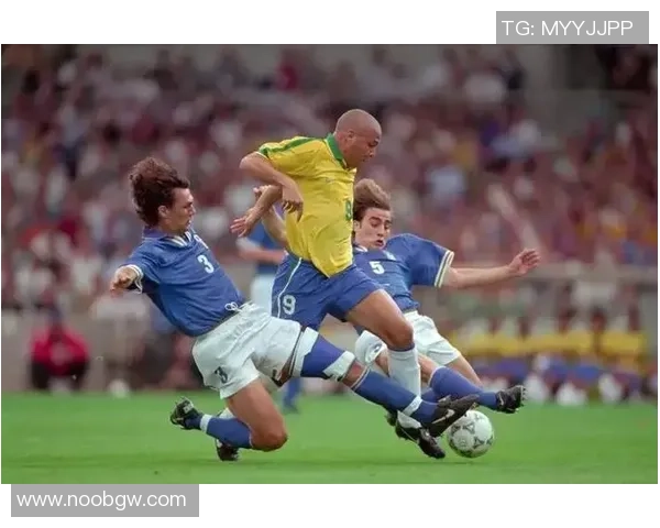 29号球星闪耀绿茵场 揭秘足球巨星背后的成长与奋斗故事