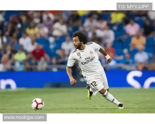 四大顶级足球球星的传奇之路与辉煌成就全景解析